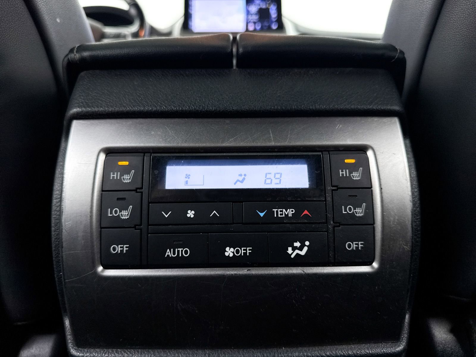 Used 2022 Lexus GX 460 Premium w/ Premium Package image 31