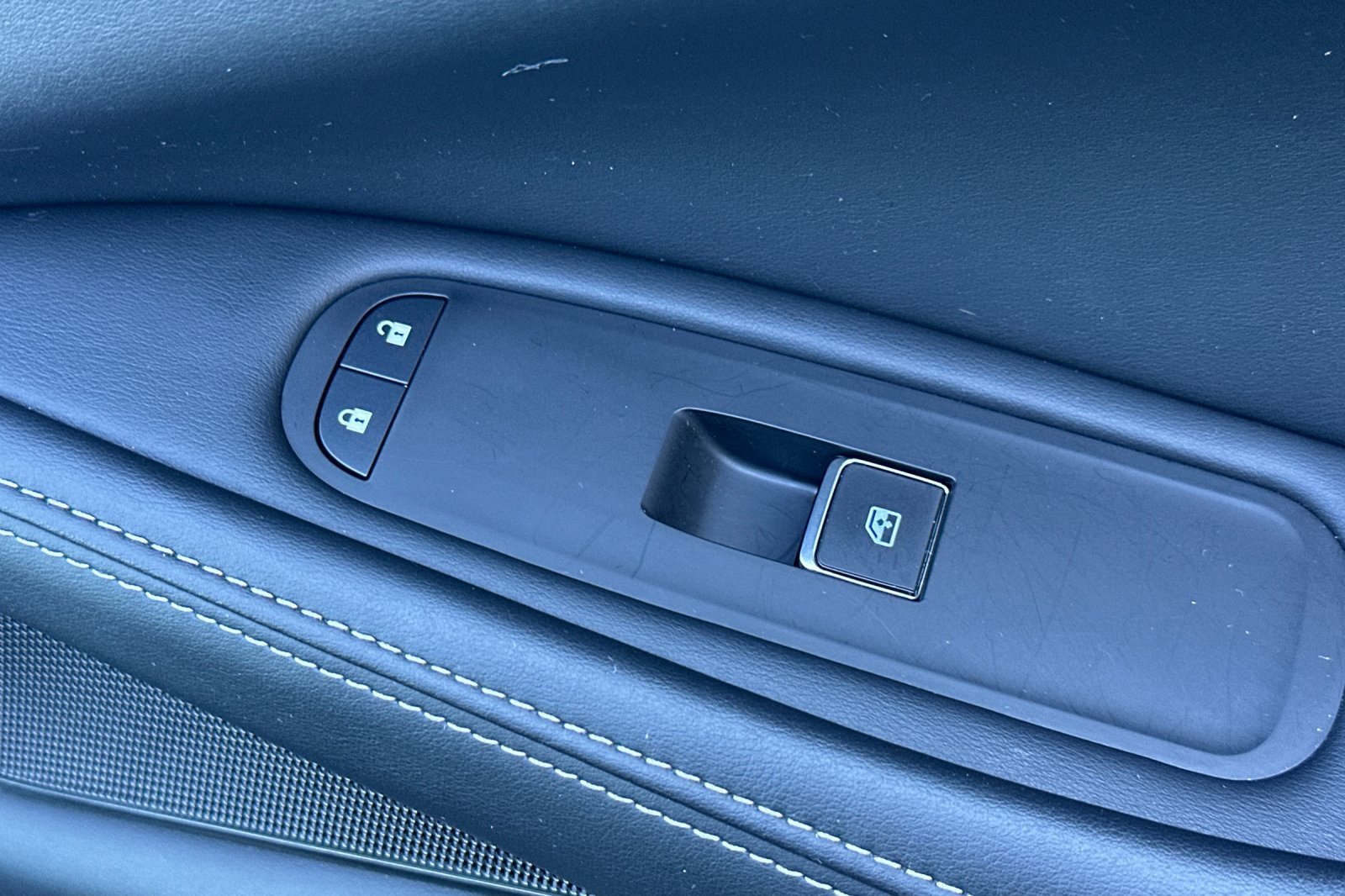 Used 2025 INFINITI QX60 Pure image 24