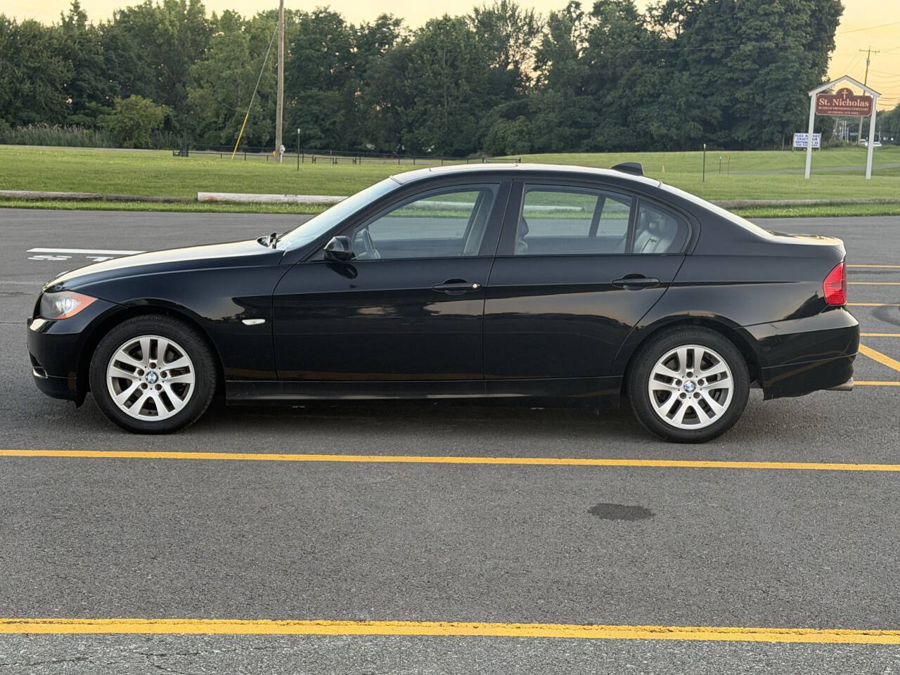 Used 2006 BMW 325i Sedan RWD image 5