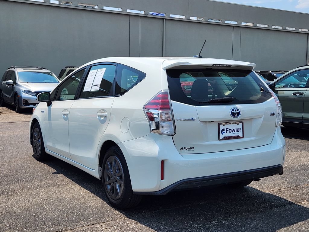 Used 2016 Toyota Prius V Three FWD image 7