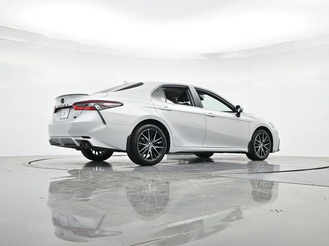 Used 2024 Toyota Camry SE w/ Convenience Package image 29