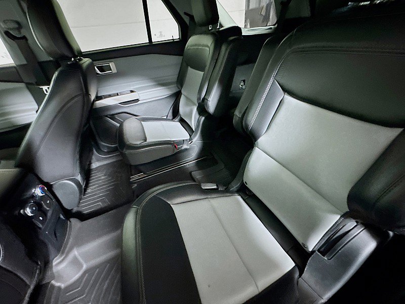 Used 2022 Ford Explorer XLT w/ Equipment Group 202A image 22