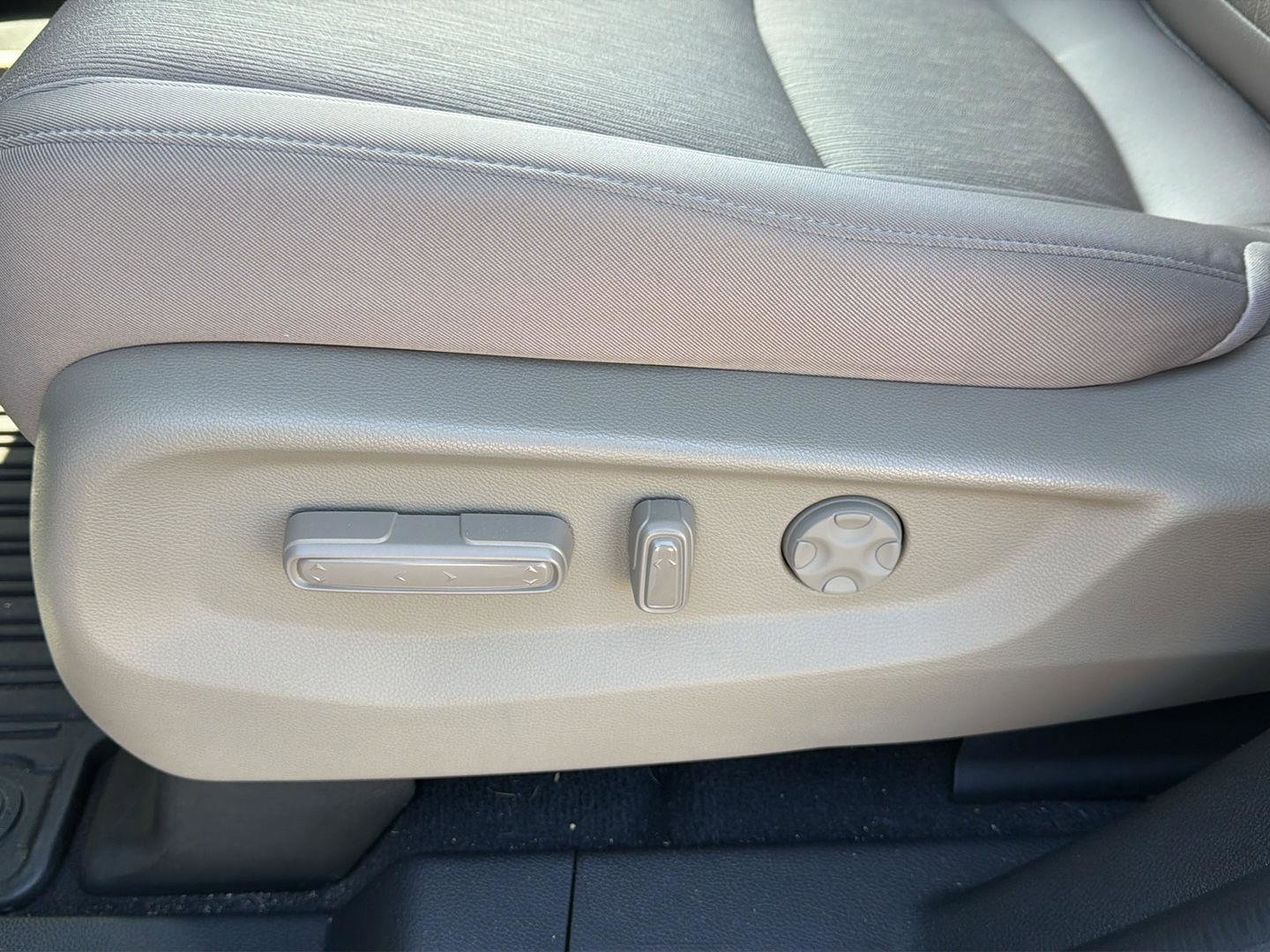 Used 2024 Honda Odyssey EX image 14