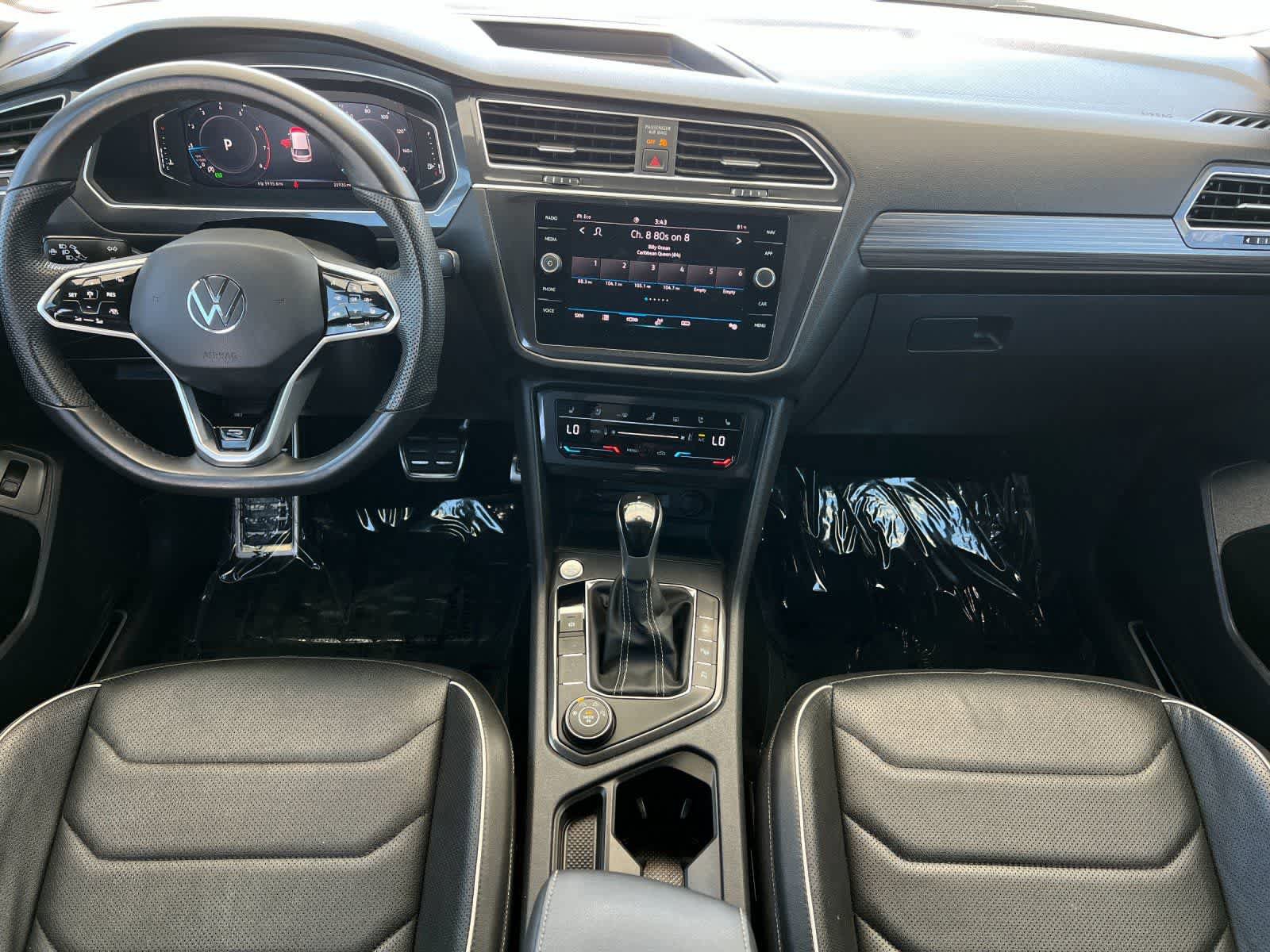 Used 2024 Volkswagen Tiguan SEL R-Line AWD/4WD image 4