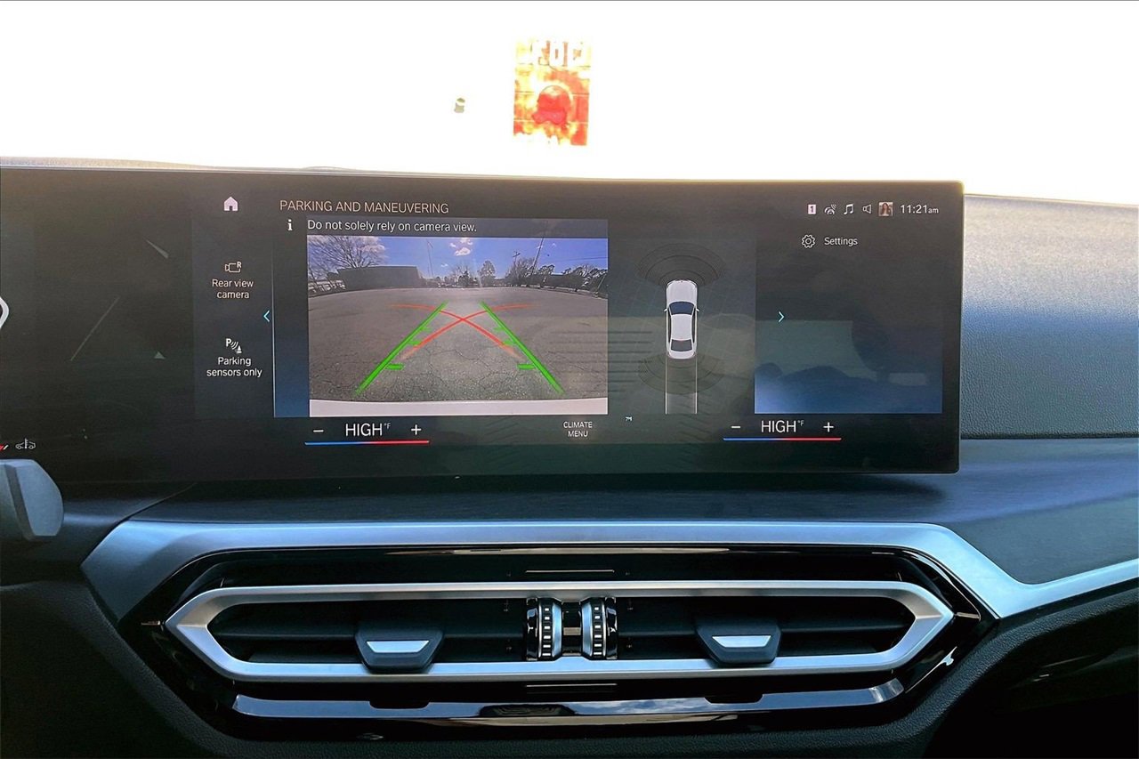 Used 2024 BMW 330i xDrive Sedan w/ Convenience Package image 14