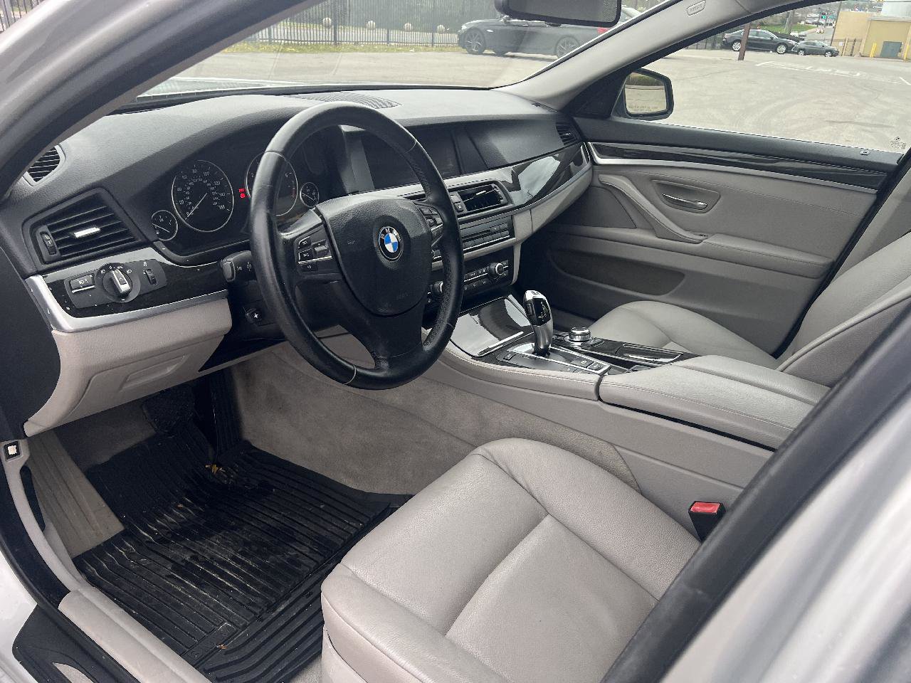 Used 2011 BMW 535i Sedan image 10