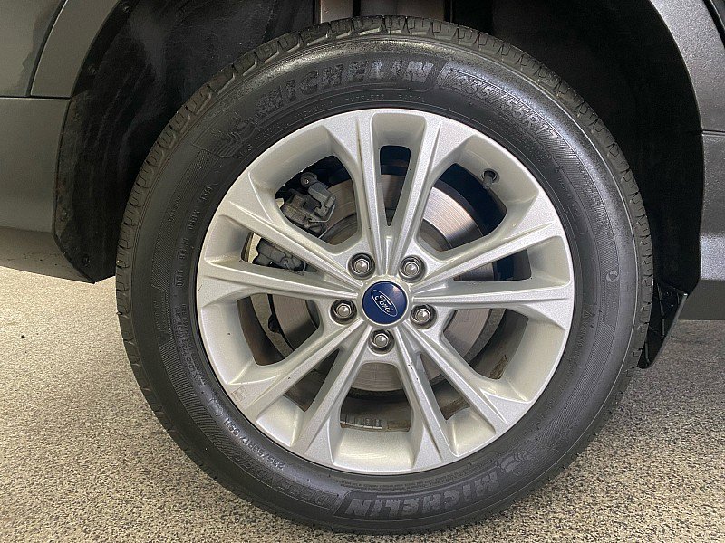 Used 2018 Ford Escape SE image 25