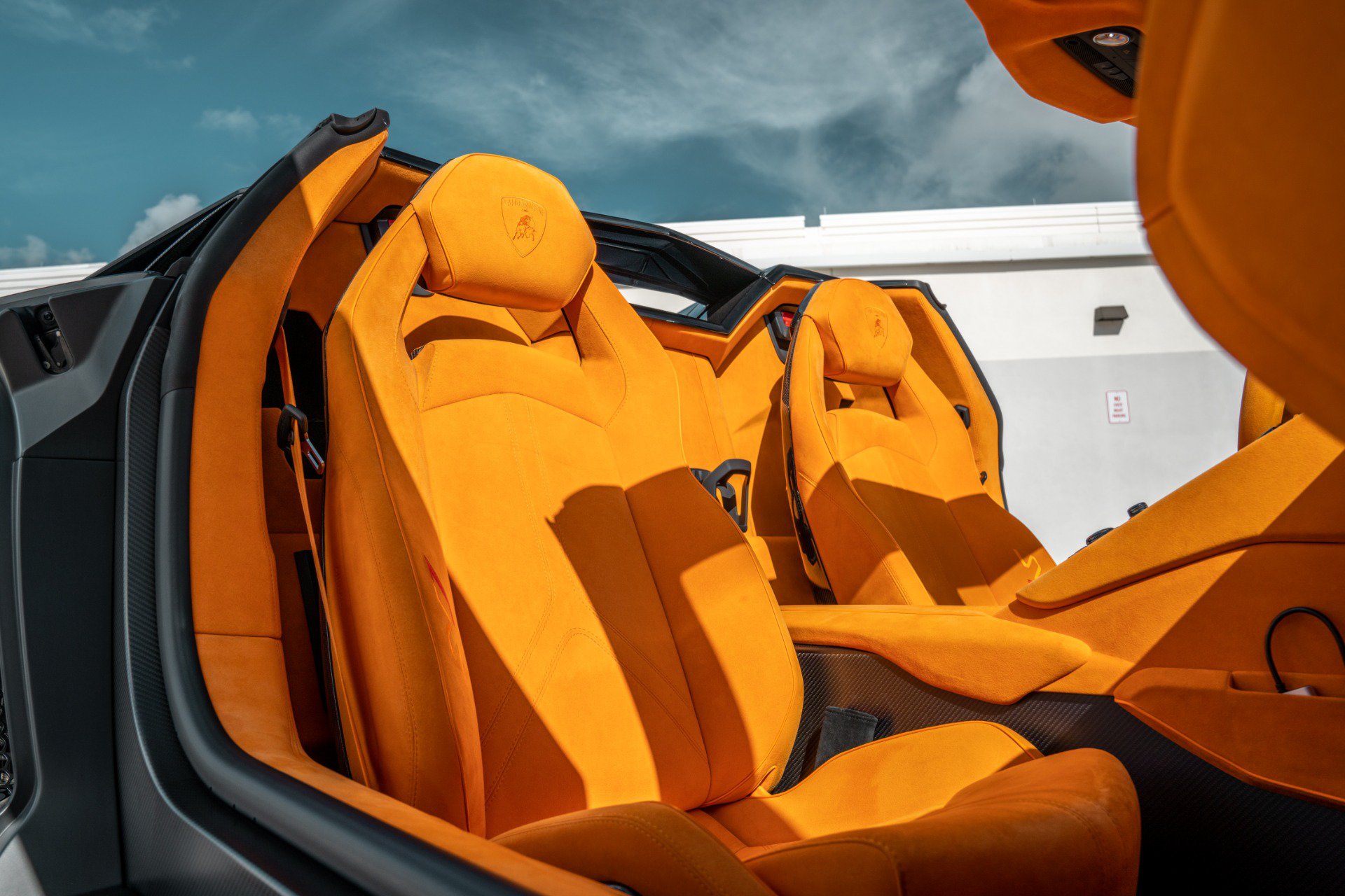 Used 2020 Lamborghini Aventador SVJ AWD/4WD image 18