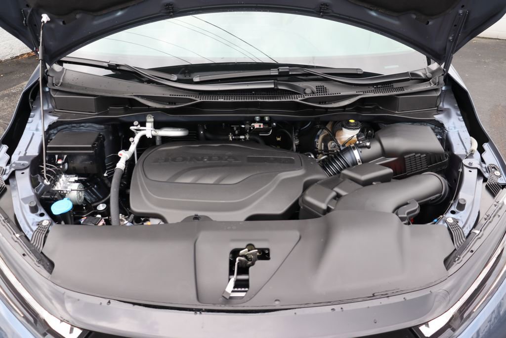 Certified 2026 Honda Odyssey Elite image 38