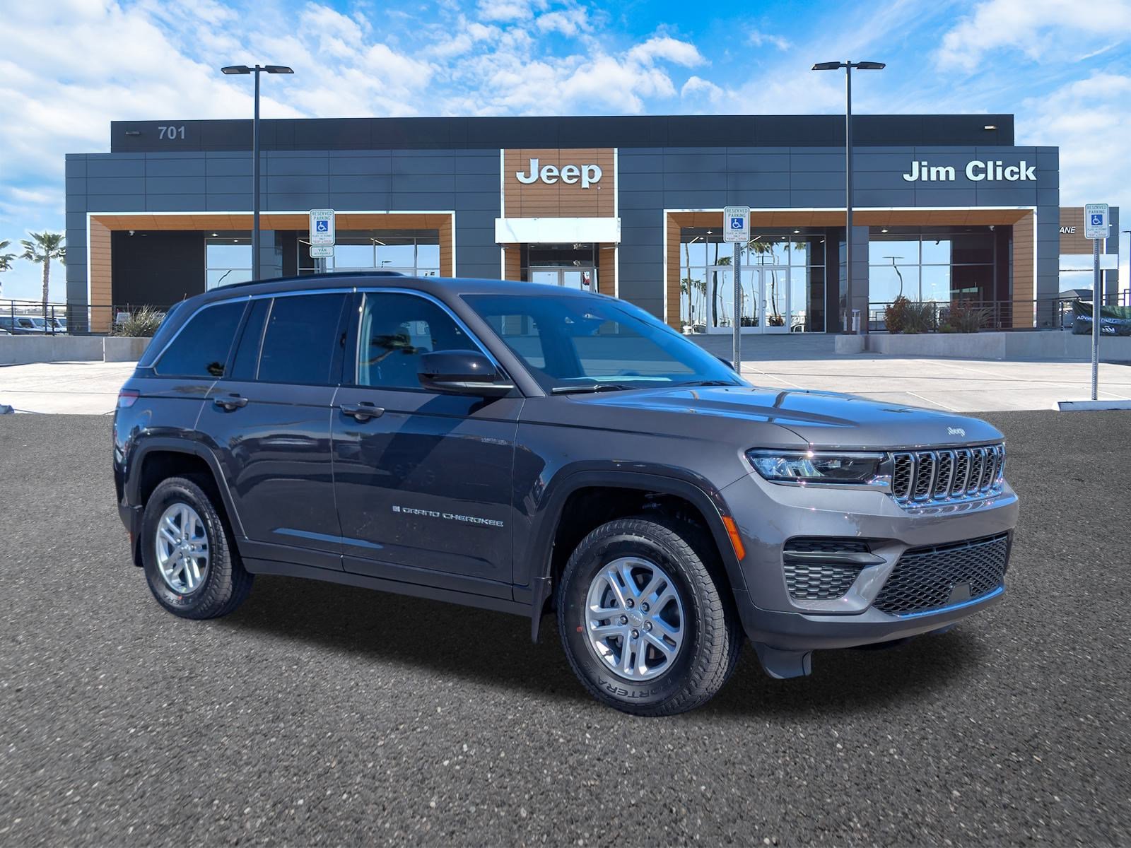 New 2025 Jeep Grand Cherokee Laredo