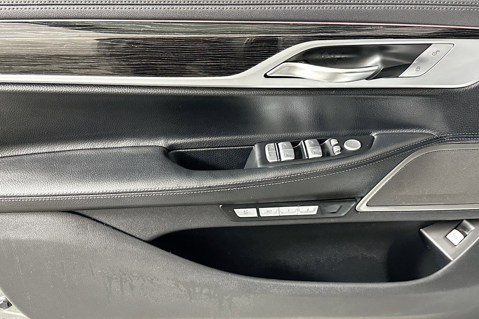 Used 2018 BMW 750i RWD image 21