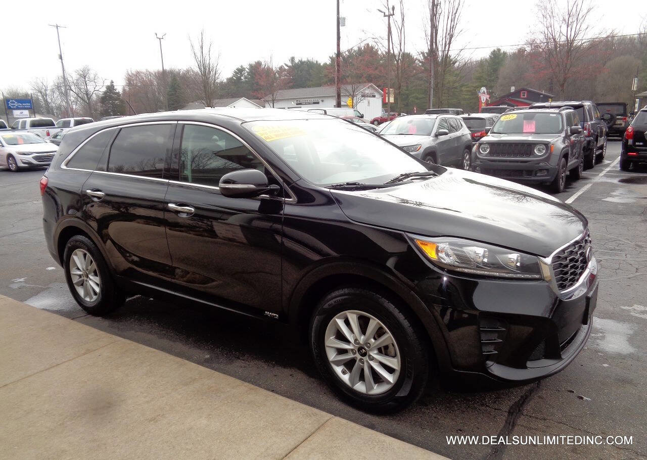 Used 2019 Kia Sorento AWD image 2