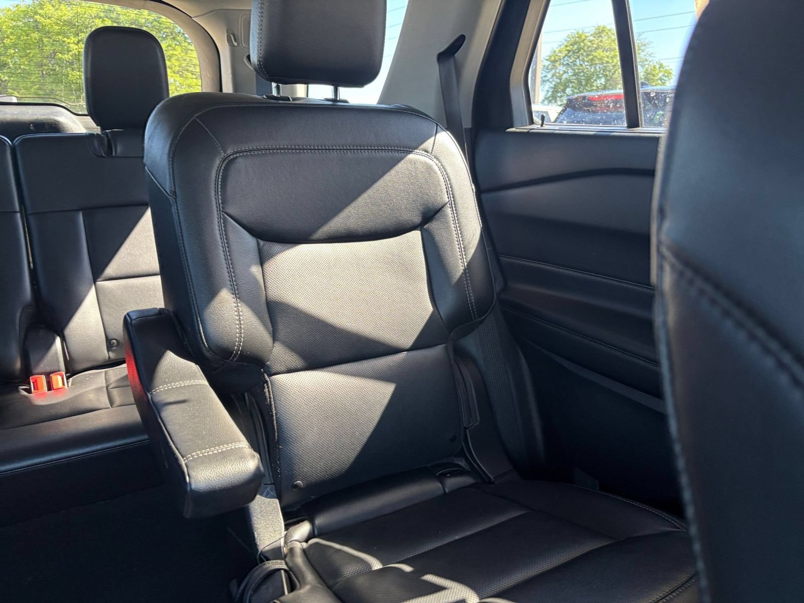 Used 2024 Ford Explorer Limited RWD image 37