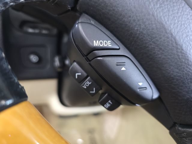 Used 2002 Lexus SC 430 Convertible RWD image 22