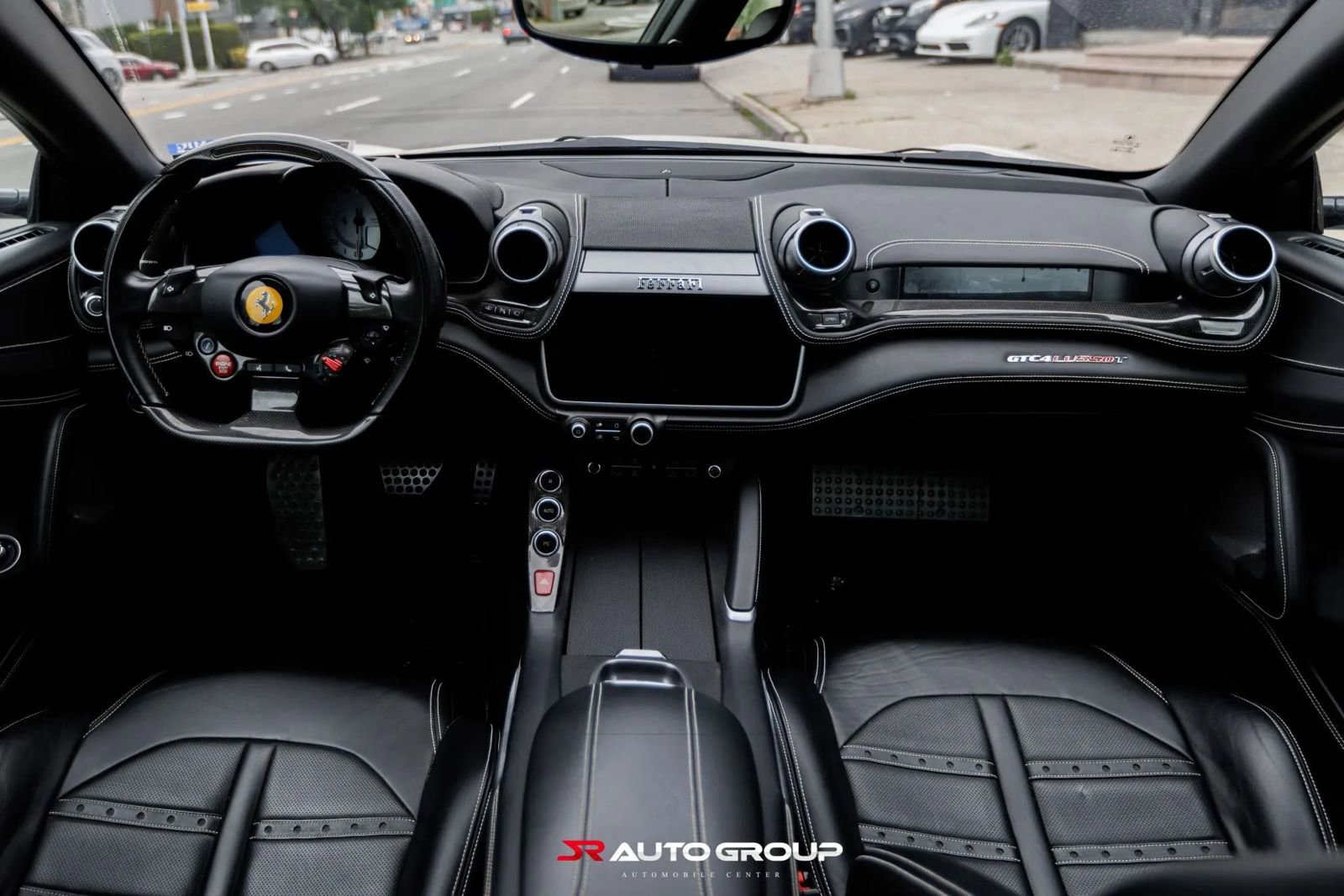 Used 2018 Ferrari GTC4Lusso T image 16