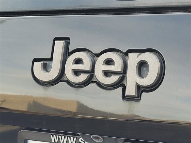 Used 2019 Jeep Cherokee Trailhawk image 11