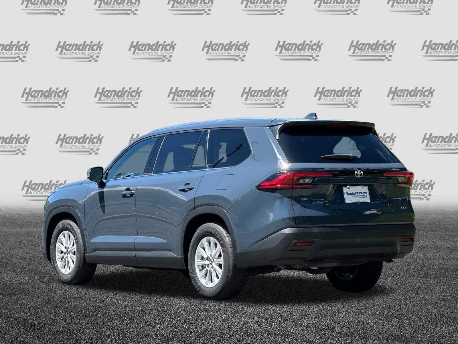 Used 2024 Toyota Grand Highlander XLE FWD image 7