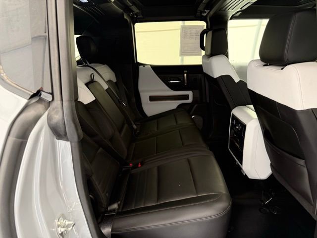 Used 2024 GMC Hummer EV 2X w/ LPO, Illumination Package image 27