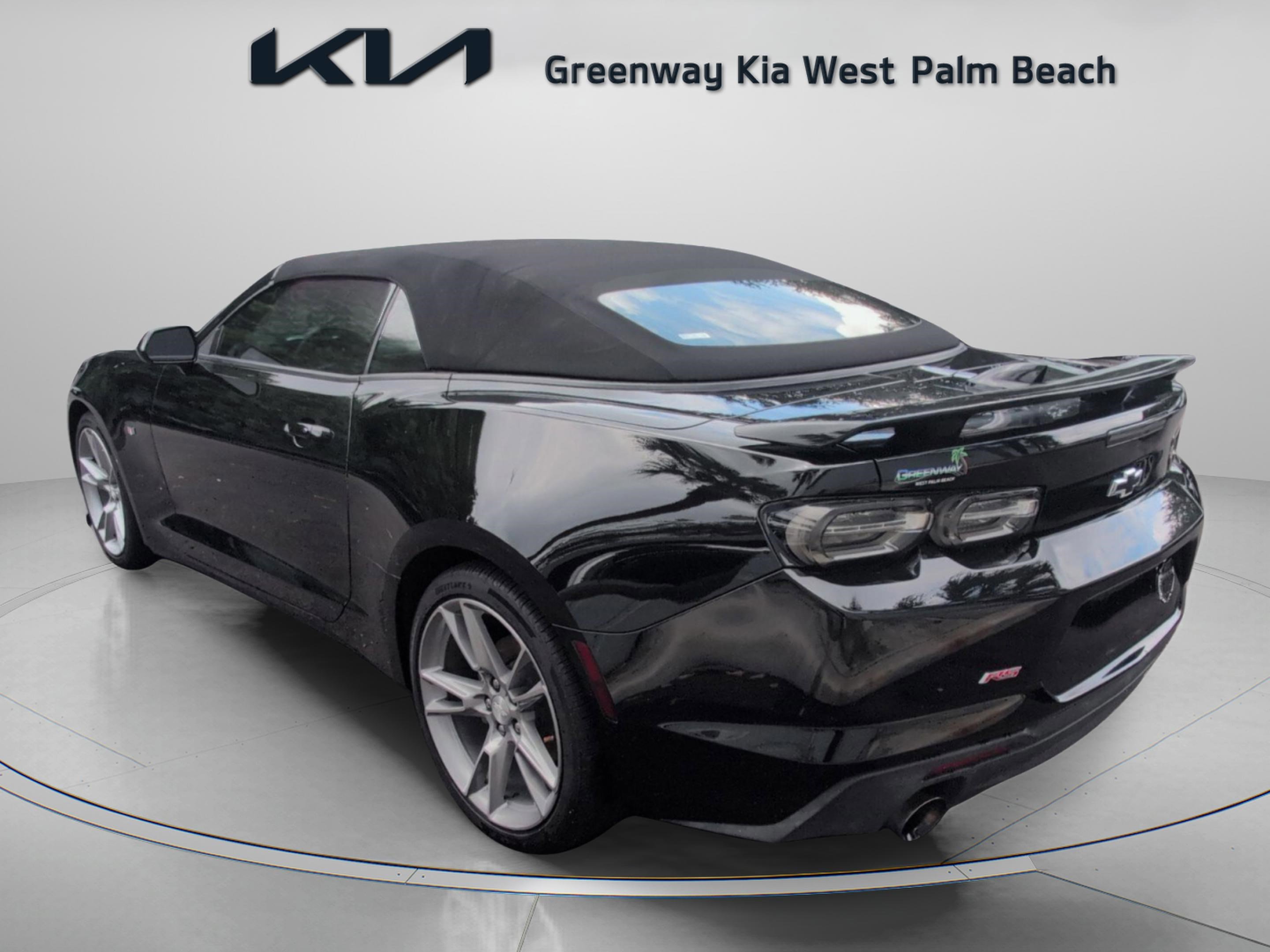 Used 2022 Chevrolet Camaro LT w/ RS Package image 6