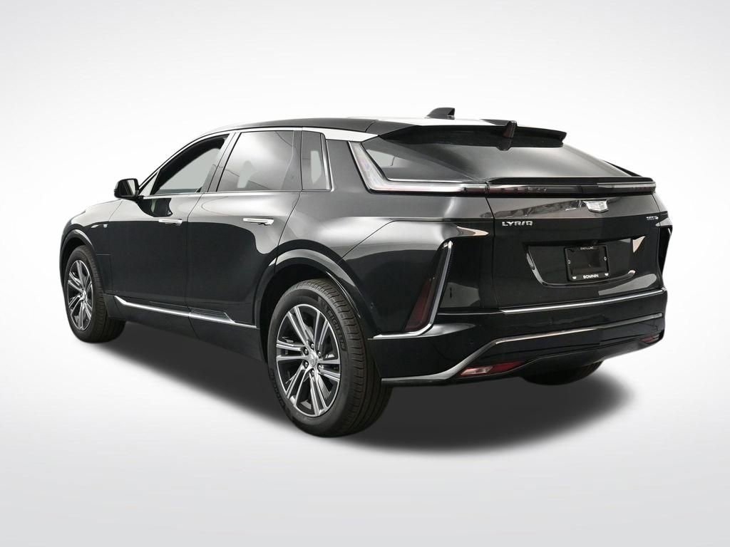 Used 2025 Cadillac Lyriq Luxury image 3