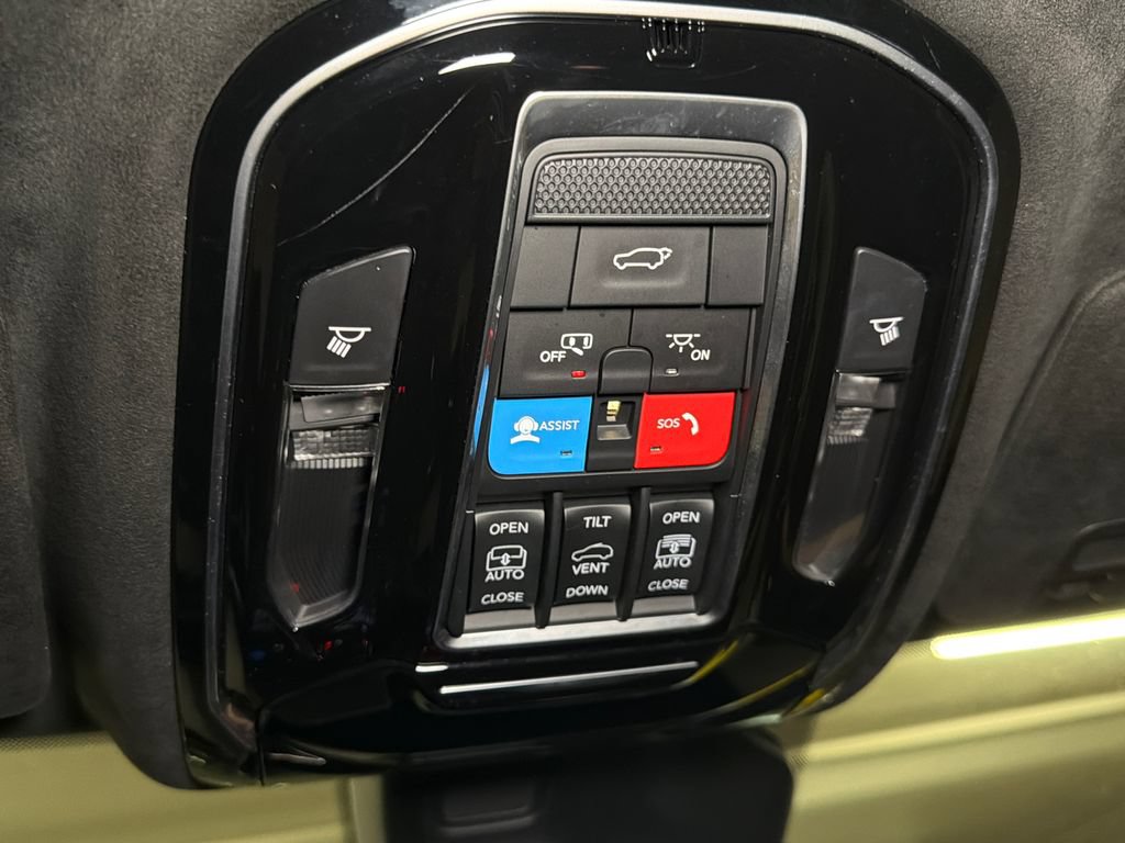 Used 2022 Jeep Grand Cherokee Summit AWD/4WD image 35