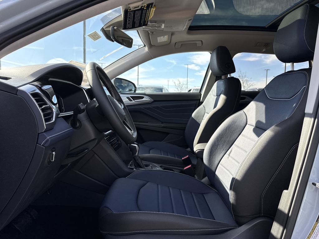 New 2026 Volkswagen Taos SEL image 11