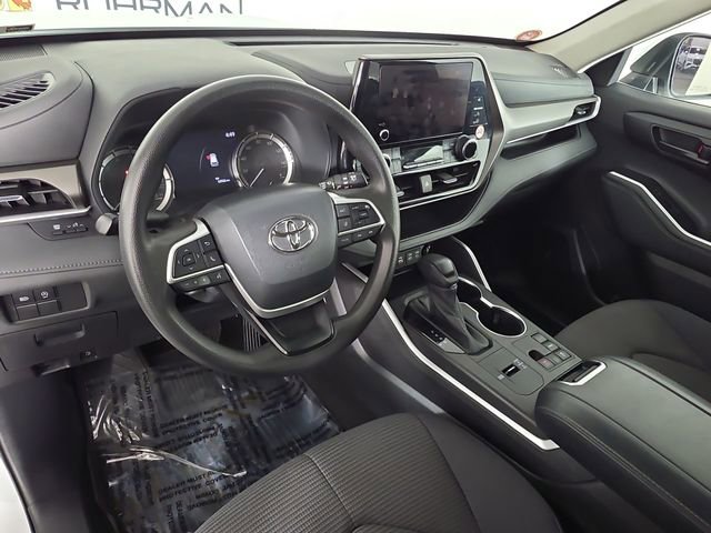 Used 2023 Toyota Highlander L image 20