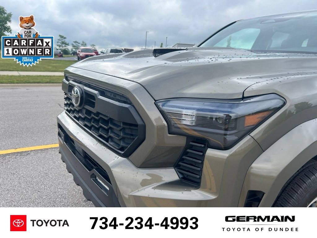 Used 2024 Toyota Tacoma TRD Sport AWD/4WD image 13