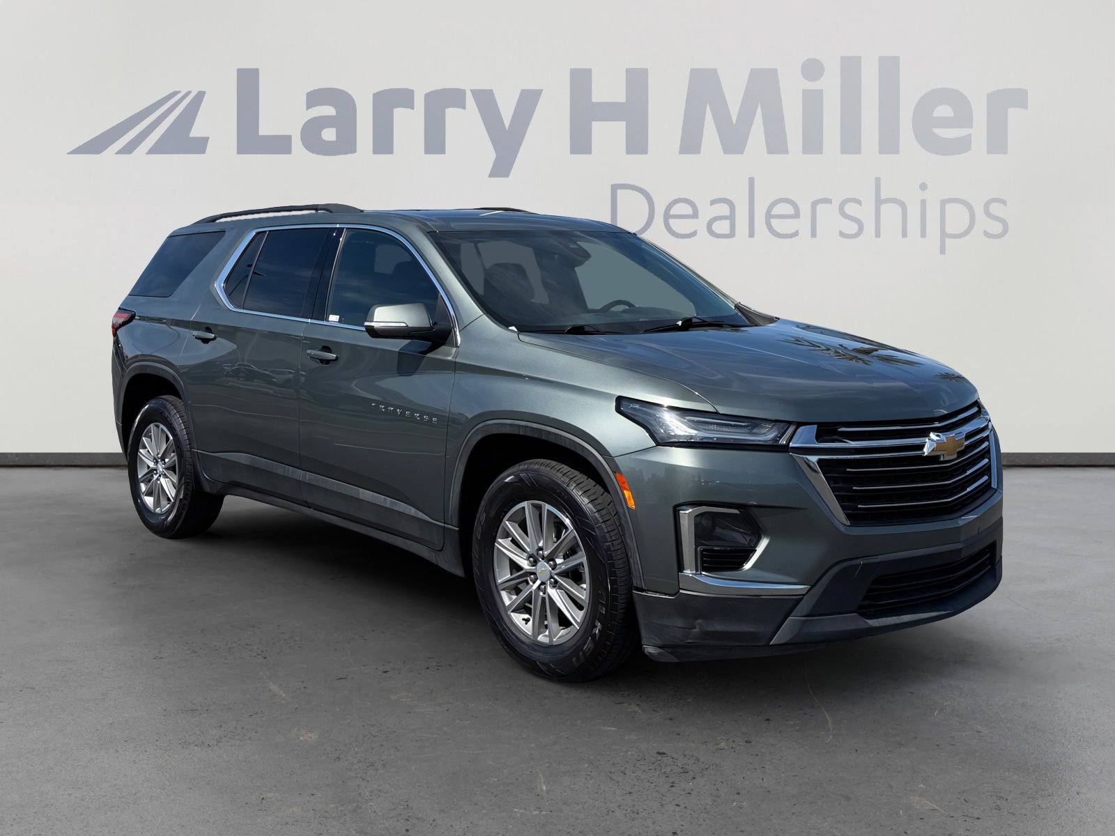 Used 2023 Chevrolet Traverse LT image 7