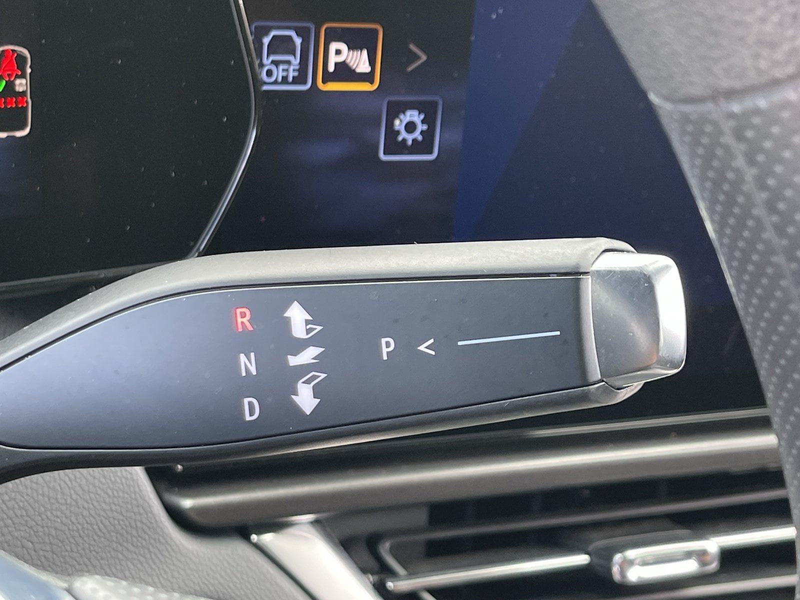 Used 2025 Chevrolet Equinox EV LT FWD image 33