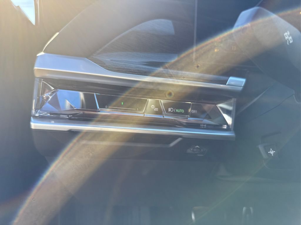 New 2026 BMW 740i image 23