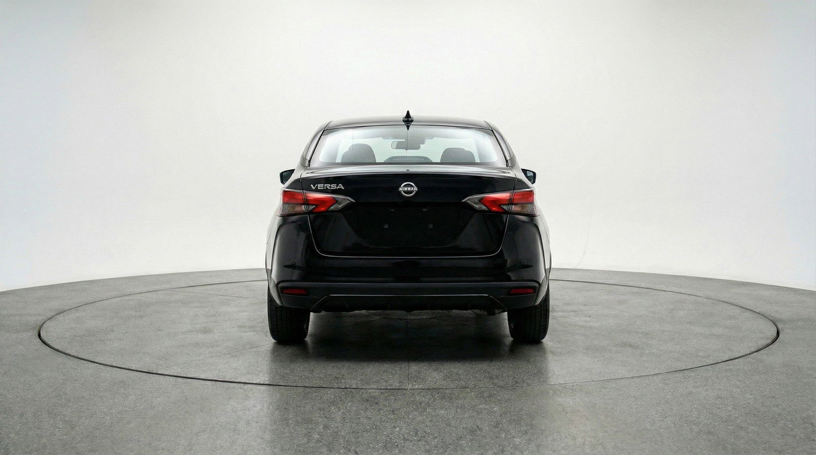 Used 2025 Nissan Versa SV image 7