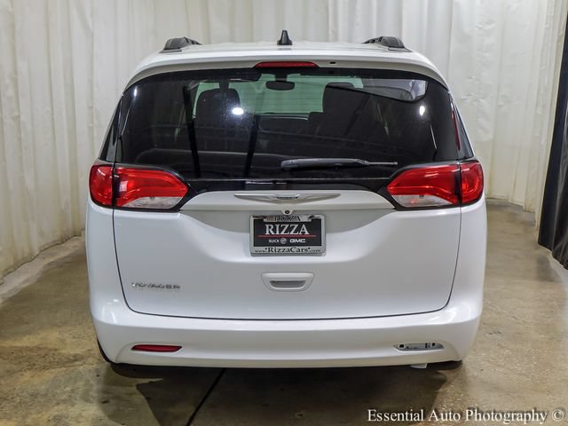 Used 2021 Chrysler Voyager Lxi FWD image 8