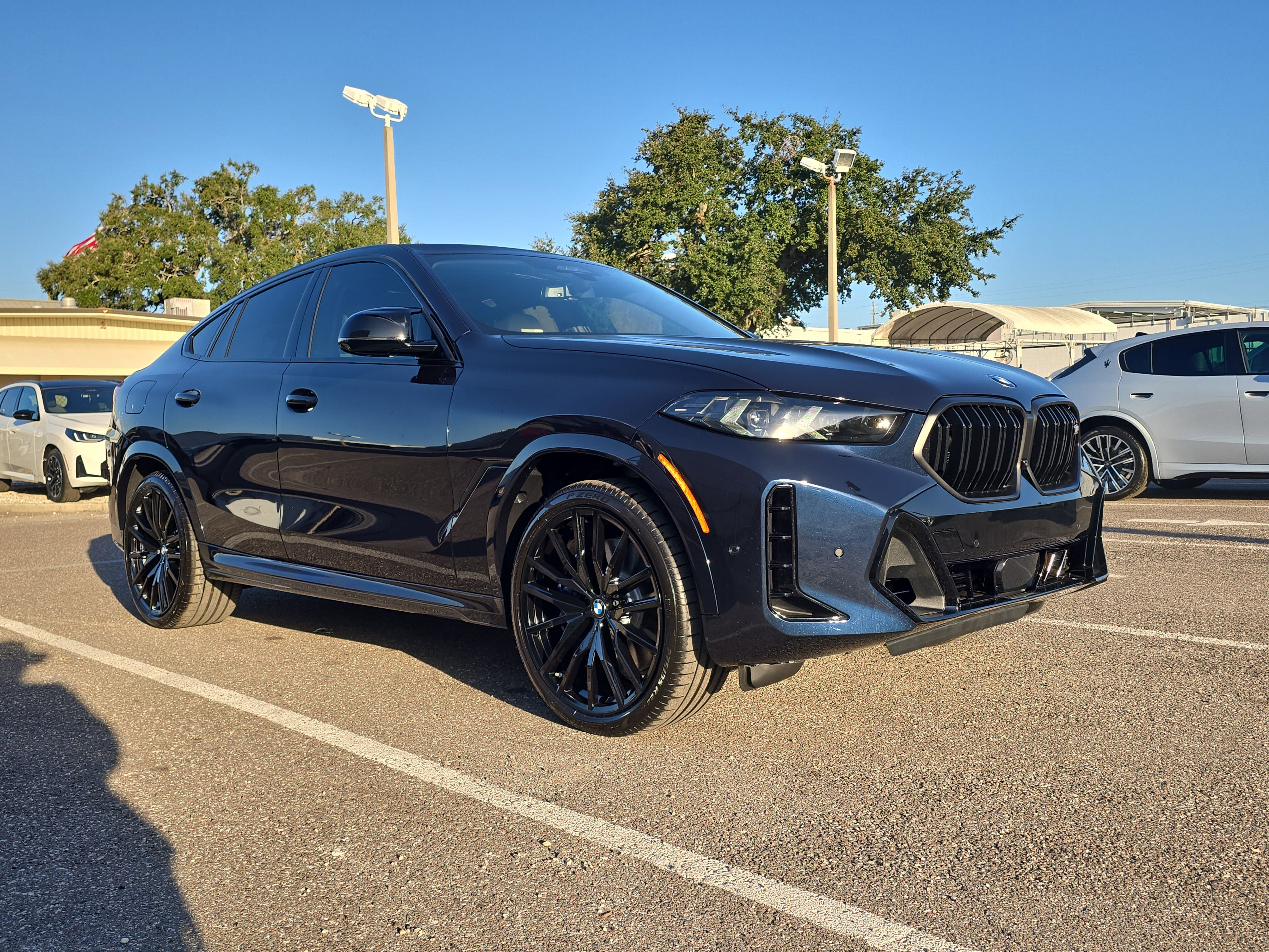 New 2026 BMW X6 M60i image 2