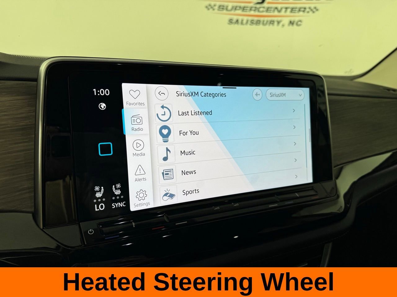 Used 2025 Volkswagen Atlas SEL image 15