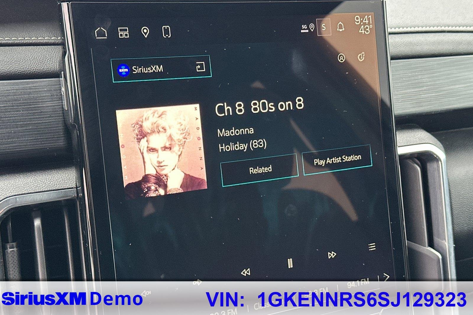 Used 2025 GMC Acadia Elevation image 31