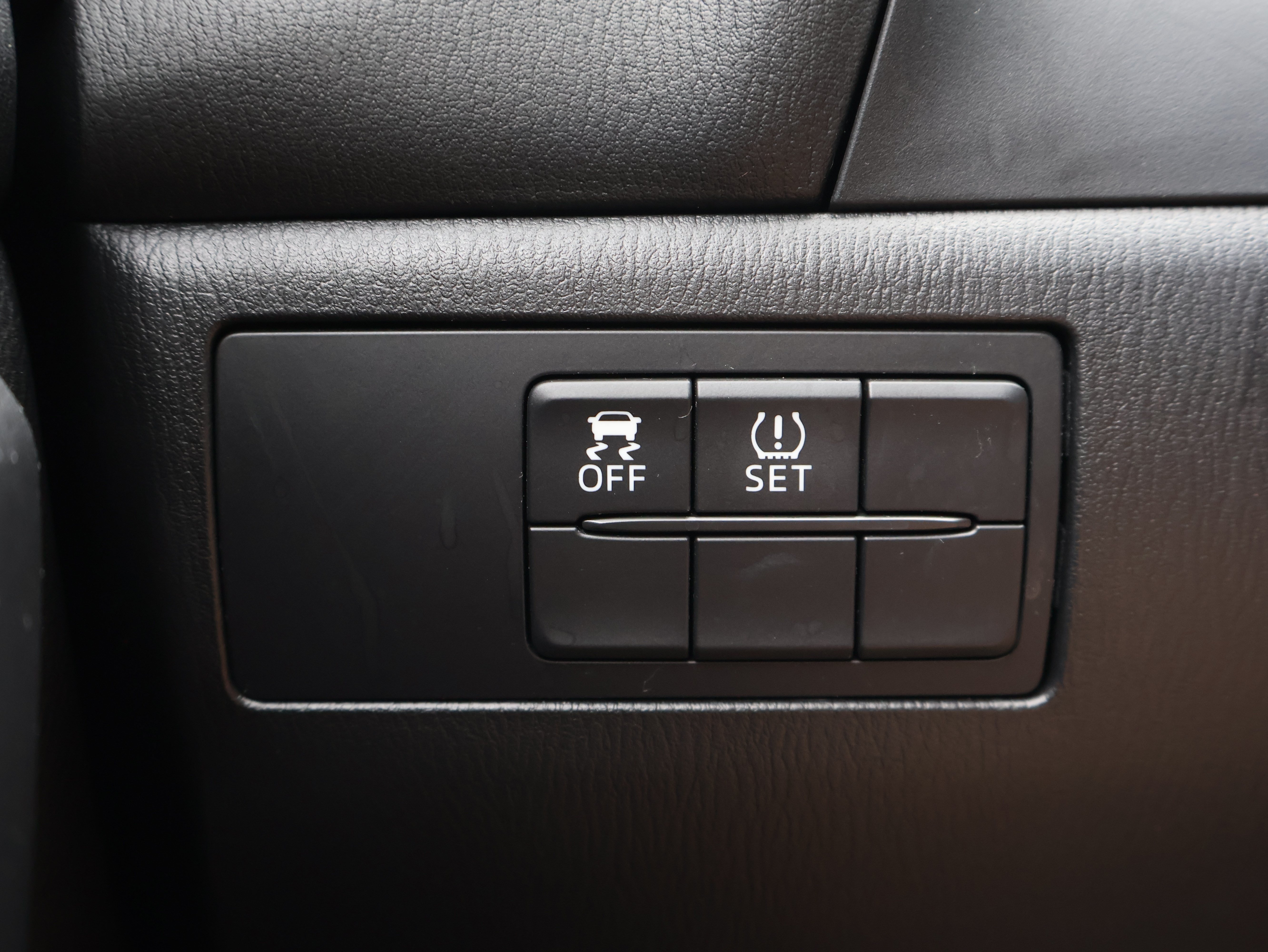 Used 2014 MAZDA MAZDA3 i Sport FWD image 28