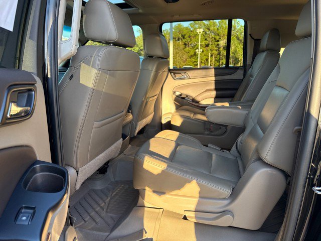 Used 2018 Chevrolet Suburban Premier image 21