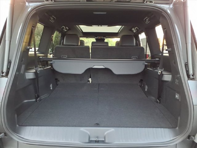 New 2026 Lexus GX 550 w/ Cold Area Package AWD/4WD image 37