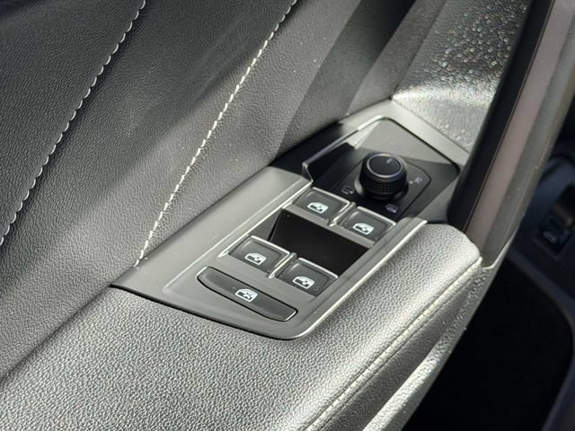 Certified 2023 Volkswagen Tiguan SEL R-Line AWD/4WD image 17
