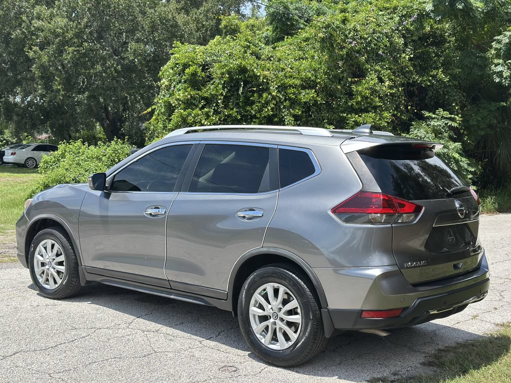 Used 2020 Nissan Rogue SV FWD image 11