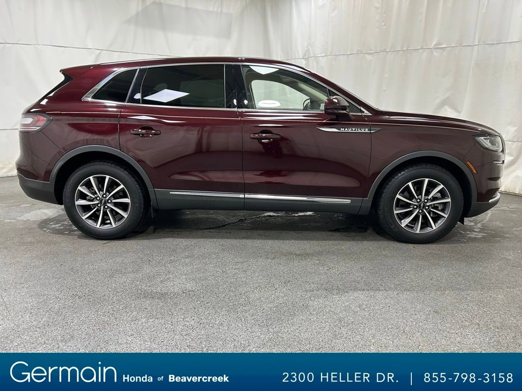 Used 2022 Lincoln Nautilus FWD image 9