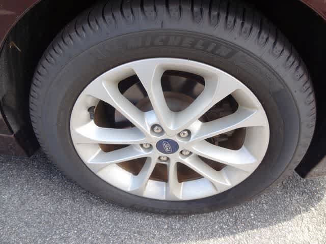 Used 2019 Ford Fusion SE FWD image 19