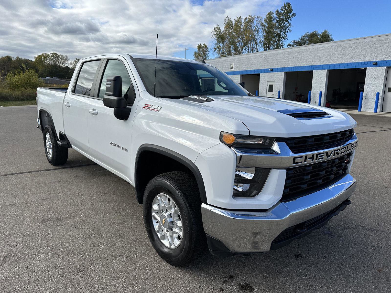 Used 2023 Chevrolet Silverado 2500 LT image 10