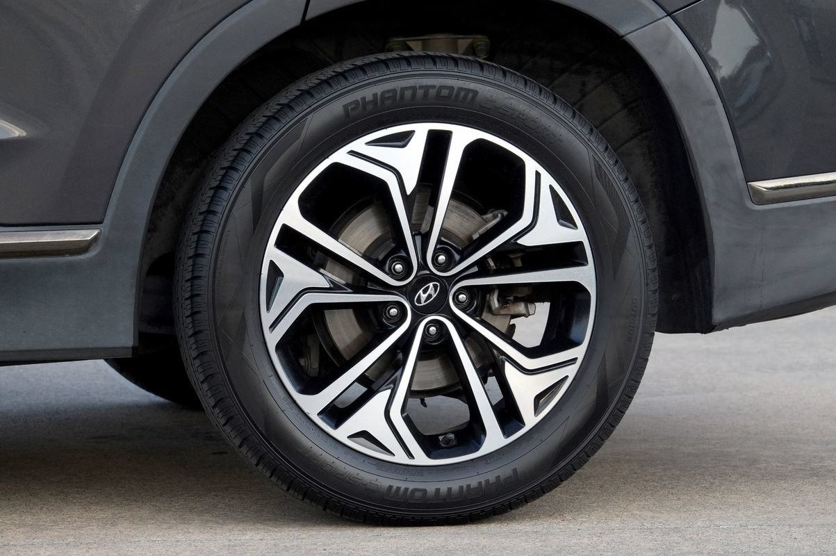 Used 2020 Hyundai Santa Fe Limited FWD image 27