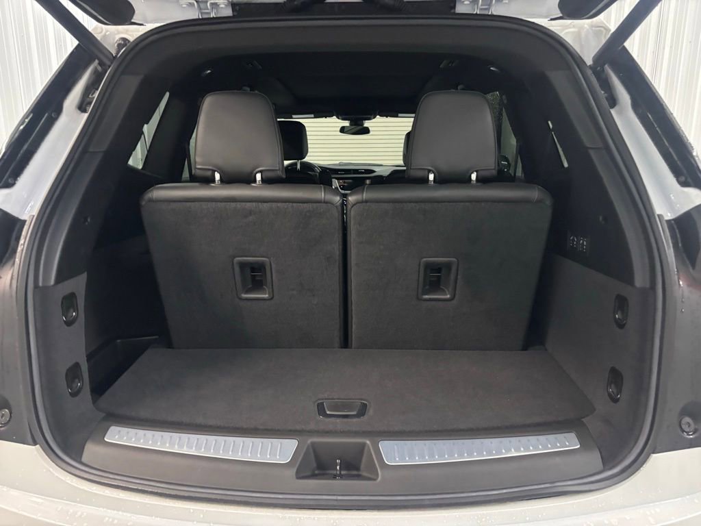 Certified 2025 Cadillac XT6 Premium Luxury image 24
