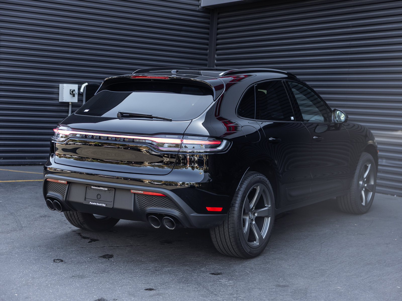 Certified 2026 Porsche Macan AWD/4WD image 10
