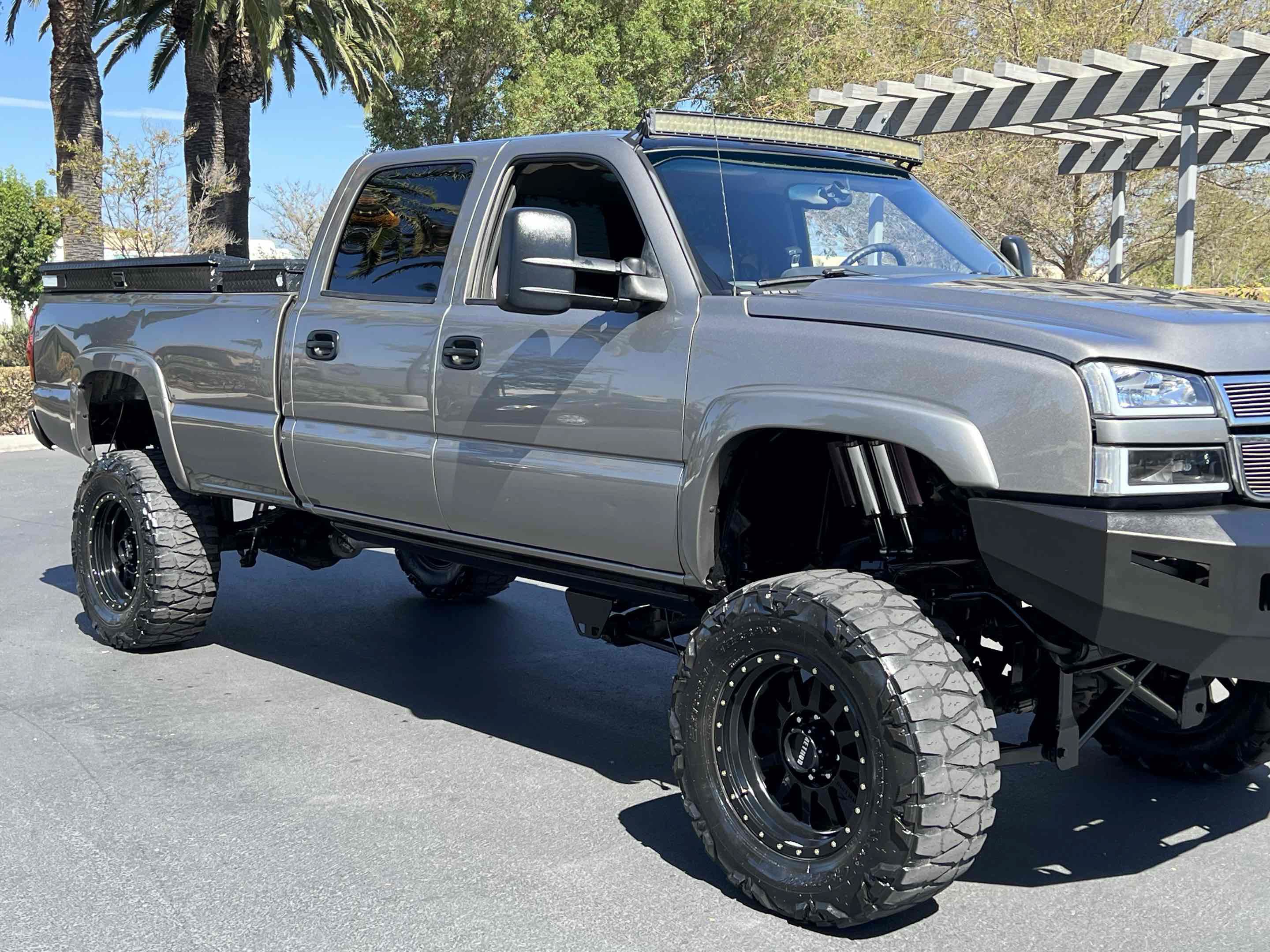 Used 2006 Chevrolet Silverado 3500 LT w/ Heavy-Duty Power Package AWD/4WD image 19