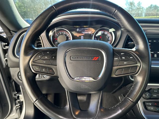 Used 2022 Dodge Challenger SXT image 20