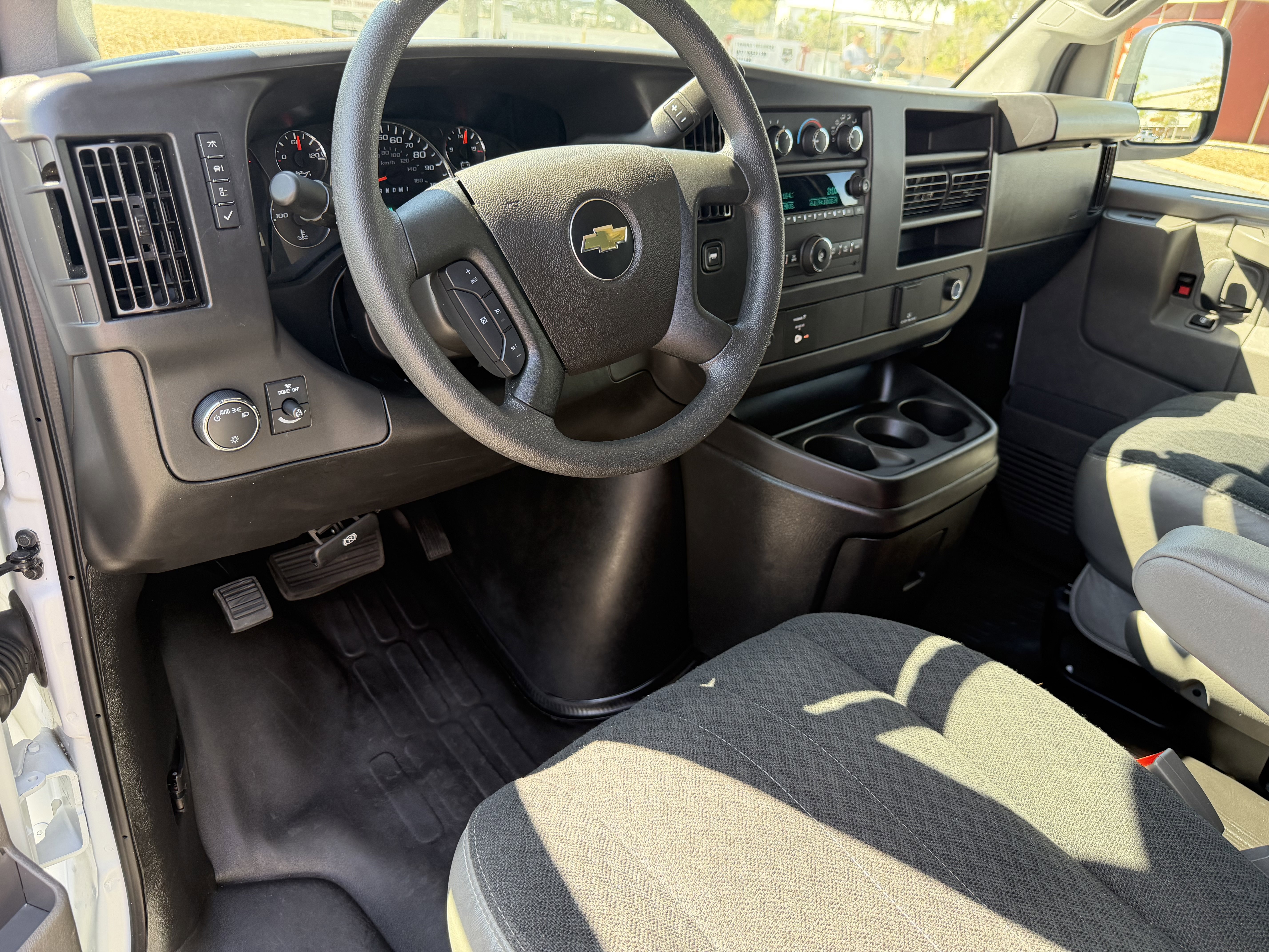 Used 2024 Chevrolet Express 2500 w/ Driver Convenience Package RWD image 11